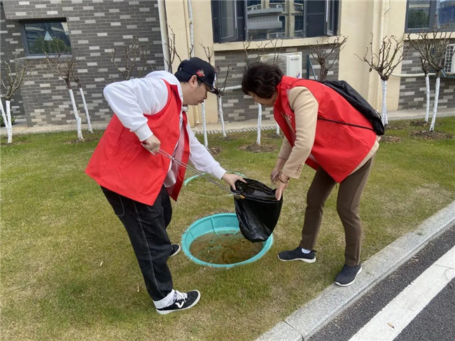 學習雷鋒我先行 追夢奮進新時代——市城投集團開展學雷鋒志愿活動